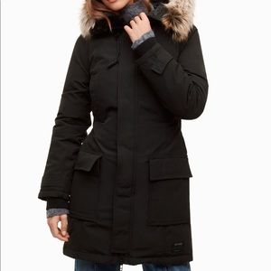 Aritzia TNA Bancroft Parka (S) — Vegan & U…
